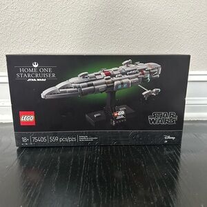 LEGO Star Wars Home One Starcruiser